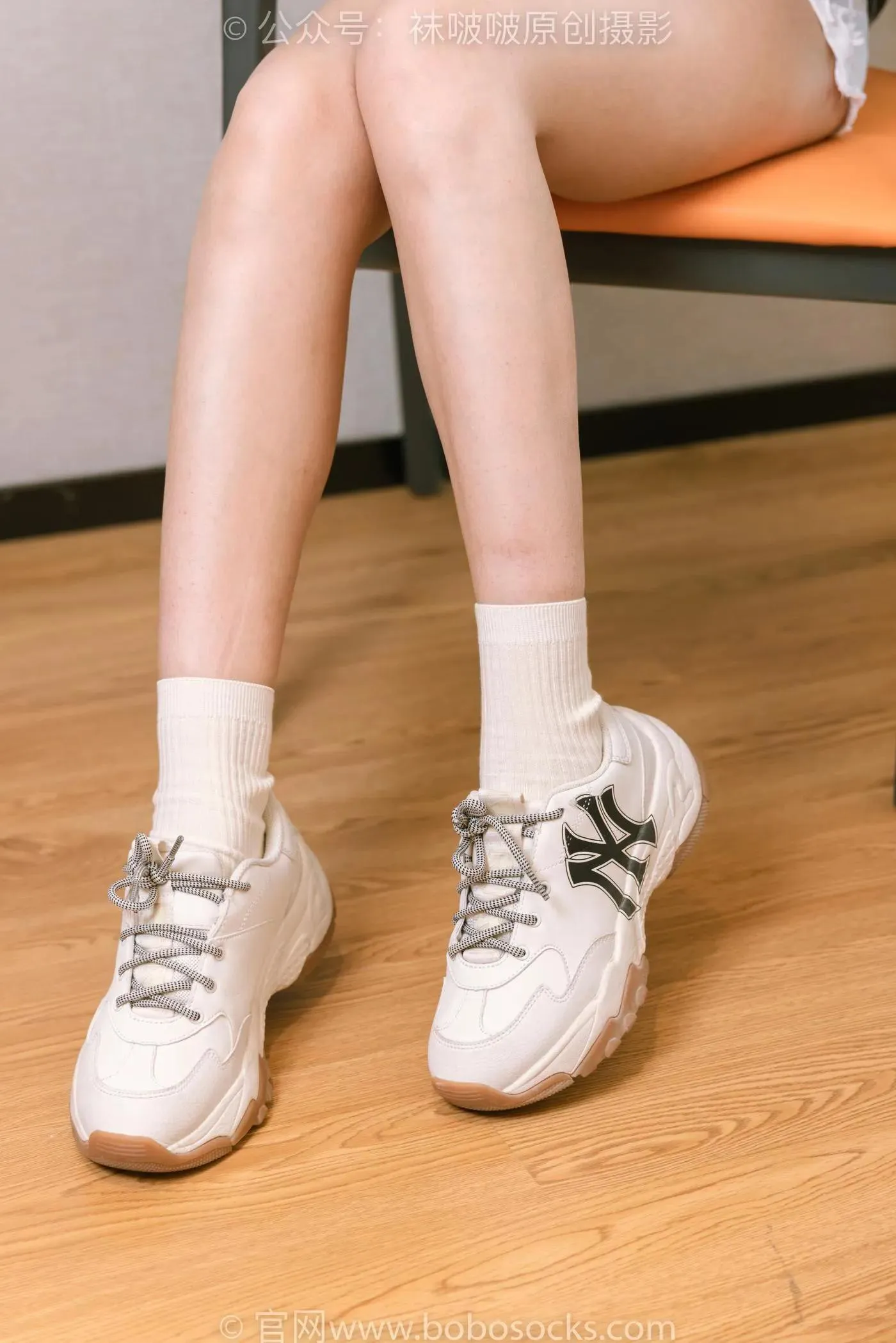 [BoBoSocks袜啵啵]NO.176 小安-运动鞋、白棉袜、裸足 [138P]插图5